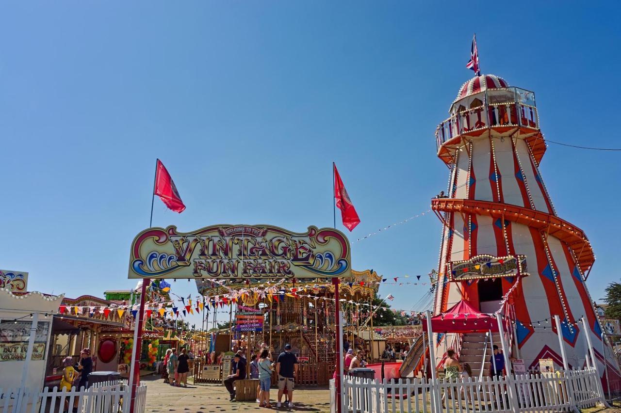 Luxury Lodge At Suffolk Sands Holiday Park Ref 45009Mv Felixstowe Bagian luar foto